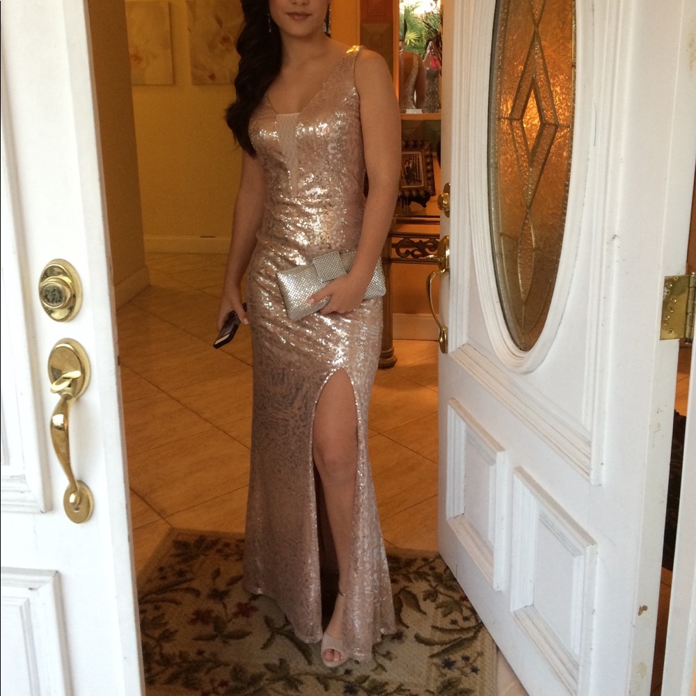 Stunning sequins Evening gown